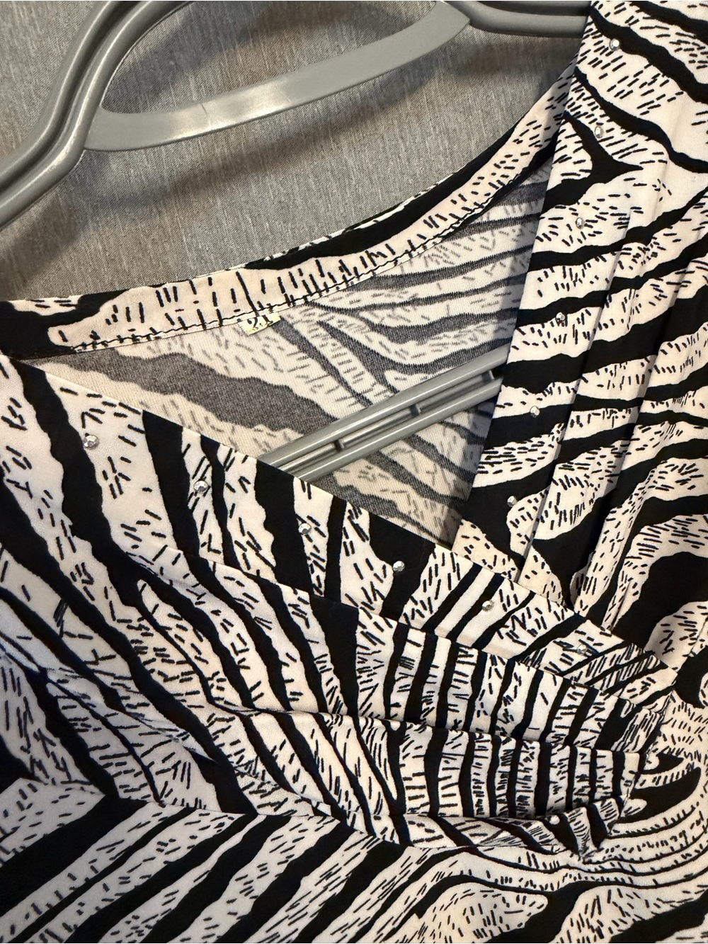 Zebra Pattern Shirt - Picture 3 of 3